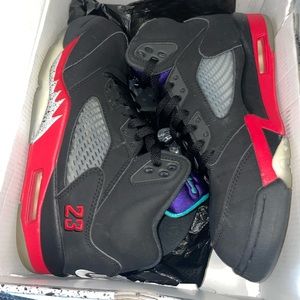 Jordan’s size 8men